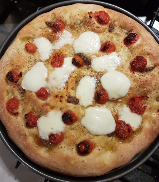 File:Pizza eoliana.jpeg